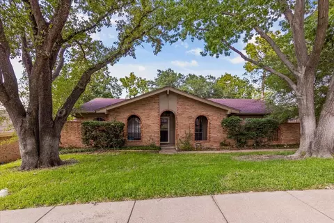 2211 Crooked Oak Ct, Arlington, TX 76012