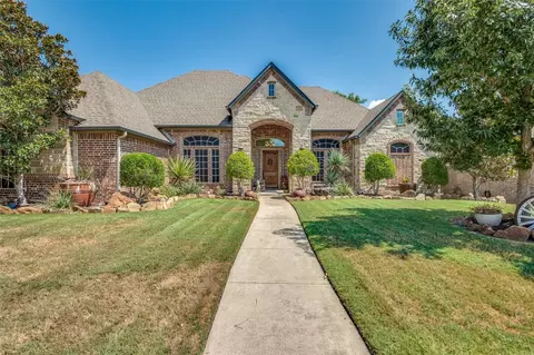 239 Williamsburg Ln, Ovilla, TX 75154