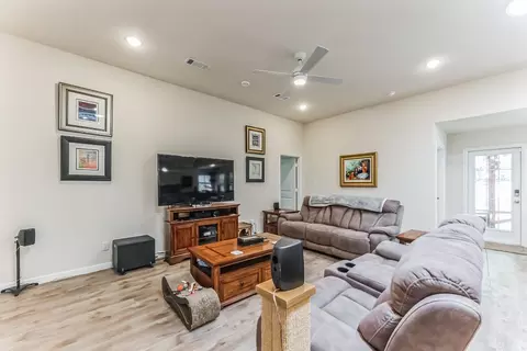 973 Sam St, Springtown, TX 76082 photo 2