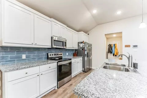 973 Sam St, Springtown, TX 76082 photo 5