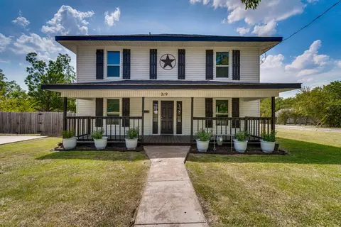 219 N Washington St, Farmersville, TX 75442