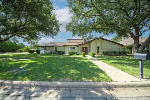 7132 Wind Chime Dr, Fort Worth, TX 76133