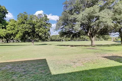 83 One Main Pl, Benbrook, TX 76126