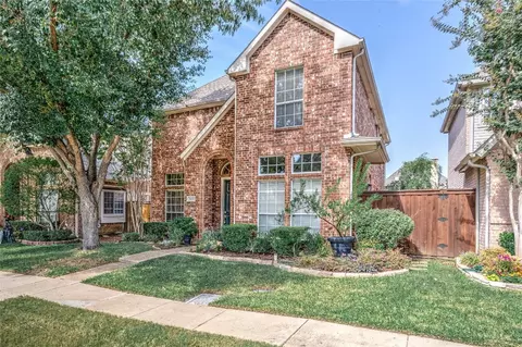 8611 Old Oak Dr, Irving, TX 75063