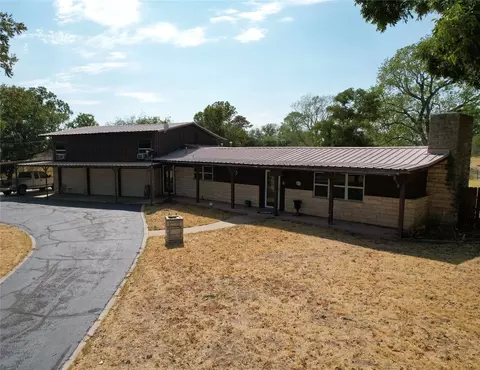 323 S Crescent St, Gorman, TX 76454