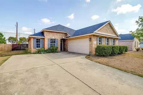 109 Harvest Hill Ln, Red Oak, TX 75154