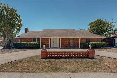 7030 Pickrell Dr, Dallas, TX 75227