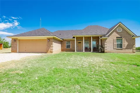 337 Private Road 296, Bowie, TX 76230