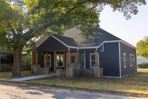 408 W Neely Ave, Comanche, TX 76442