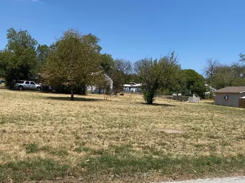 E Grand E Grand, Comanche, TX 76442 photo 3