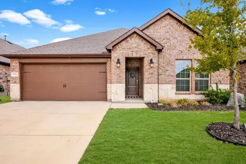 10713 Strike St, Aubrey, TX 76227