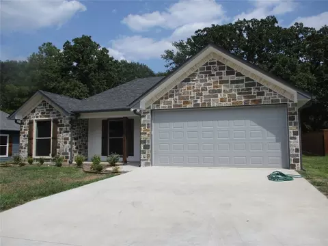 123 Oak St, Emory, TX 75440
