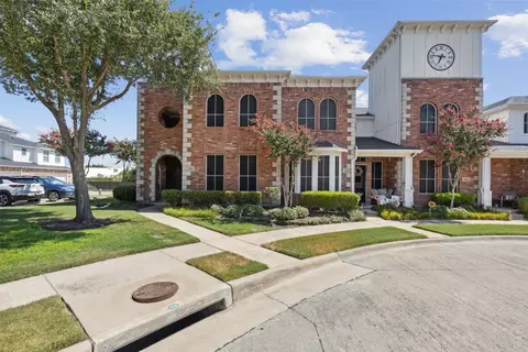 576 Legends Dr, Lewisville, TX 75057