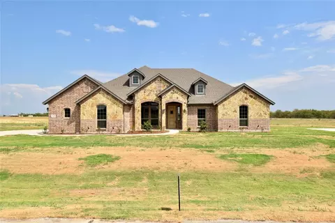 7416 Stonehenge Dr, Sanger, TX 76266