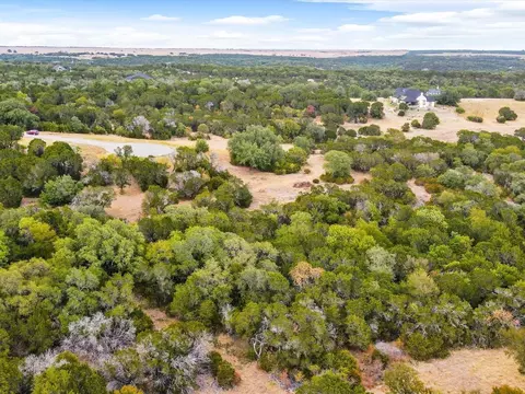 8024 Lundin Ct, Cleburne, TX 76033 photo 3