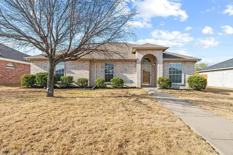 1749 Cansler Ln, Lancaster, TX 75134