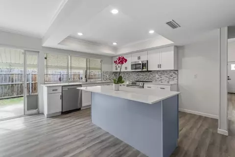 402 Colonel Dr, Garland, TX 75043