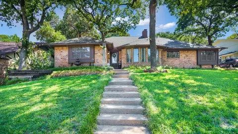 2623 Rivercrest Dr, Arlington, TX 76006