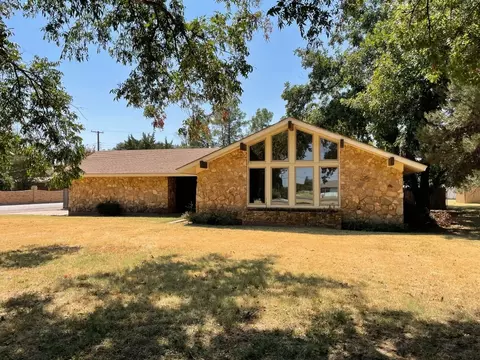 1145 W California St, Seymour, TX 76380