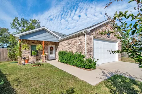 531 Forrest Ln, Denison, TX 75021