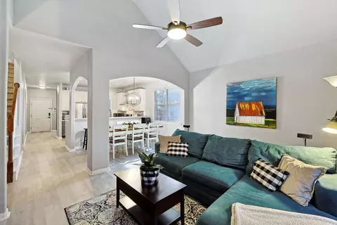 10 Chukar Ln, Sanger, TX 76266
