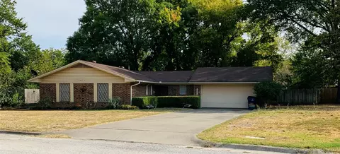 2002 Thompson St, Bridgeport, TX 76426