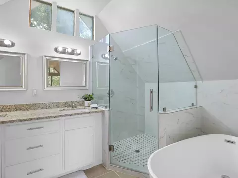 Bath - 205 E Maple St, Keene, TX 76059 photo 3 of 4