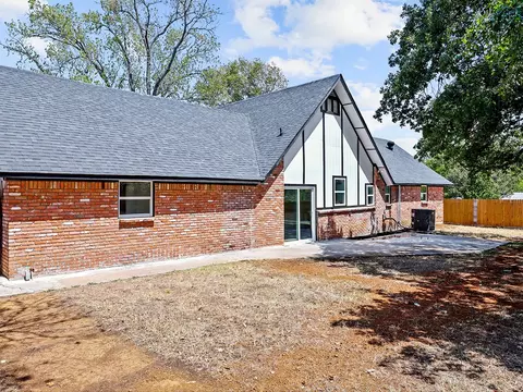Exterior - 205 E Maple St, Keene, TX 76059 photo 5 of 8
