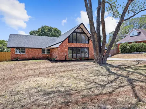 Exterior - 205 E Maple St, Keene, TX 76059 photo 1 of 8