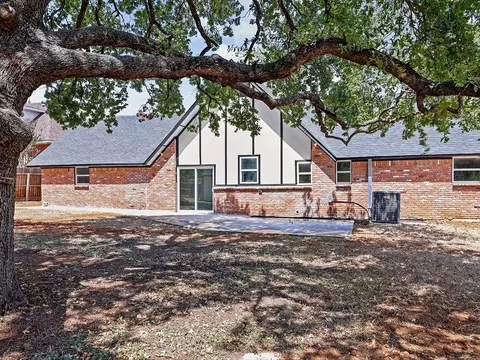 Exterior - 205 E Maple St, Keene, TX 76059 photo 4 of 8
