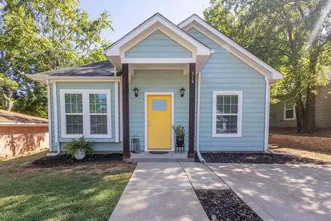 314 W Bond St, Denison, TX 75020