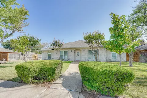 1718 Merrimac Trl, Garland, TX 75043