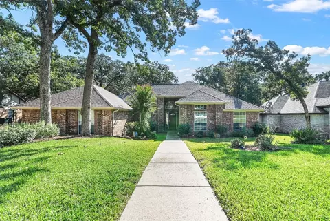 1817 Christy Ct, Fort Worth, TX 76112