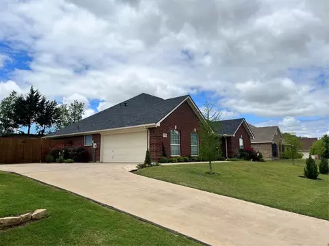2202 Quail Ridge Dr, Weatherford, TX 76087