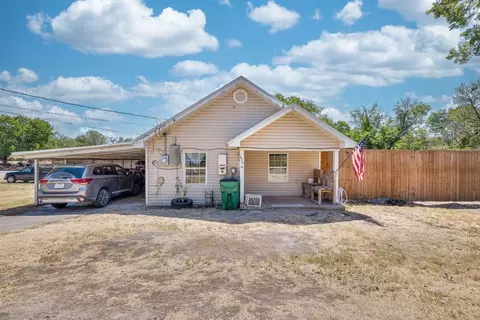 470 E Crow St, Stephenville, TX 76401