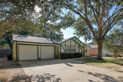 5321 Windy Meadow Dr, Arlington, TX 76017