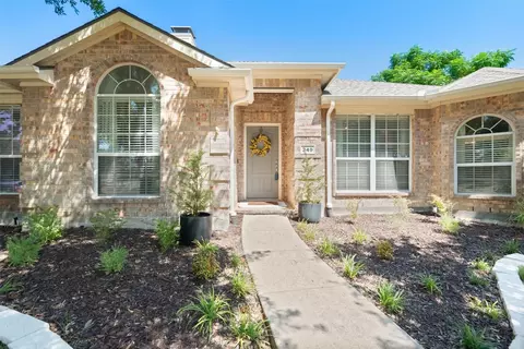 349 Apache Trl, Murphy, TX 75094 photo 2