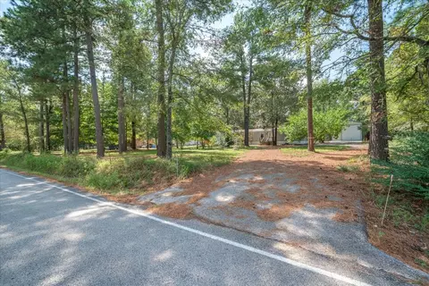692 Pleasant Green Rd, Longview, TX 75603