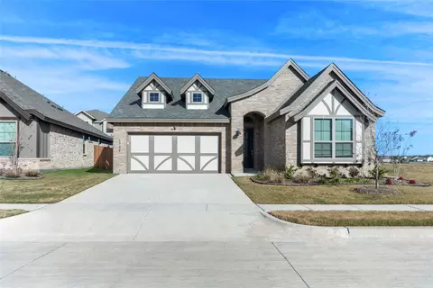 1724 River Bnd, Burleson, TX 76028