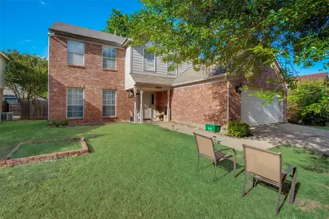 2808 Ironwood Dr, Grand Prairie, TX 75052