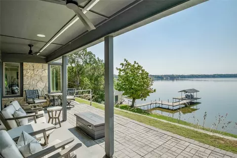 4001 Crescent Dr, Granbury, TX 76049