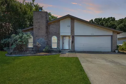 3408 Green Hill Dr, Arlington, TX 76014