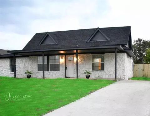 309 W Morton St, Boyd, TX 76023