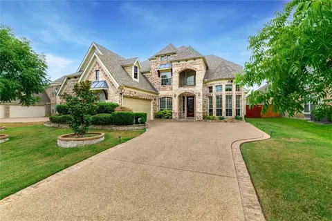 2418 Green Meadow Dr, Sachse, TX 75048