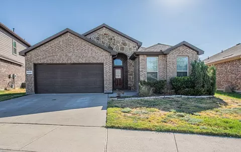 4505 Green River Dr, Denton, TX 76208