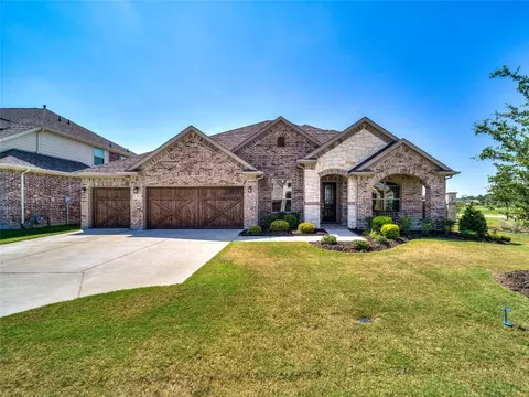 708 Winter Creek Dr, Mckinney, TX 75071