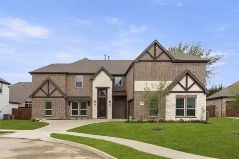 2813 White Plains Dr, Midlothian, TX 76065