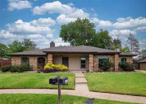 2309 Oakmont Dr, Bedford, TX 76022