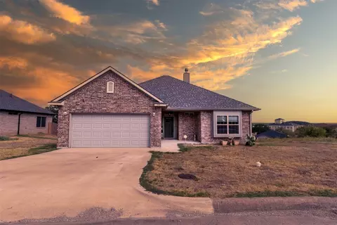 504 Holiday Hills Dr, Mineral Wells, TX 76067