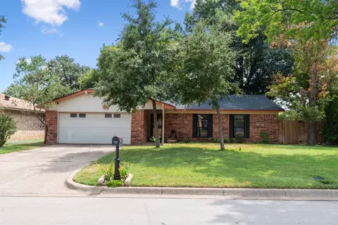 412 W Cedar St, Arlington, TX 76011